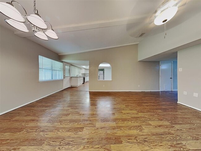 Building Photo - 18119 Tall Cypress Dr