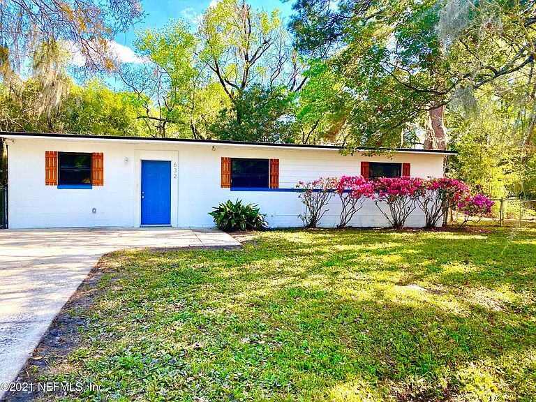 Primary Photo - 632 Pinewood Dr