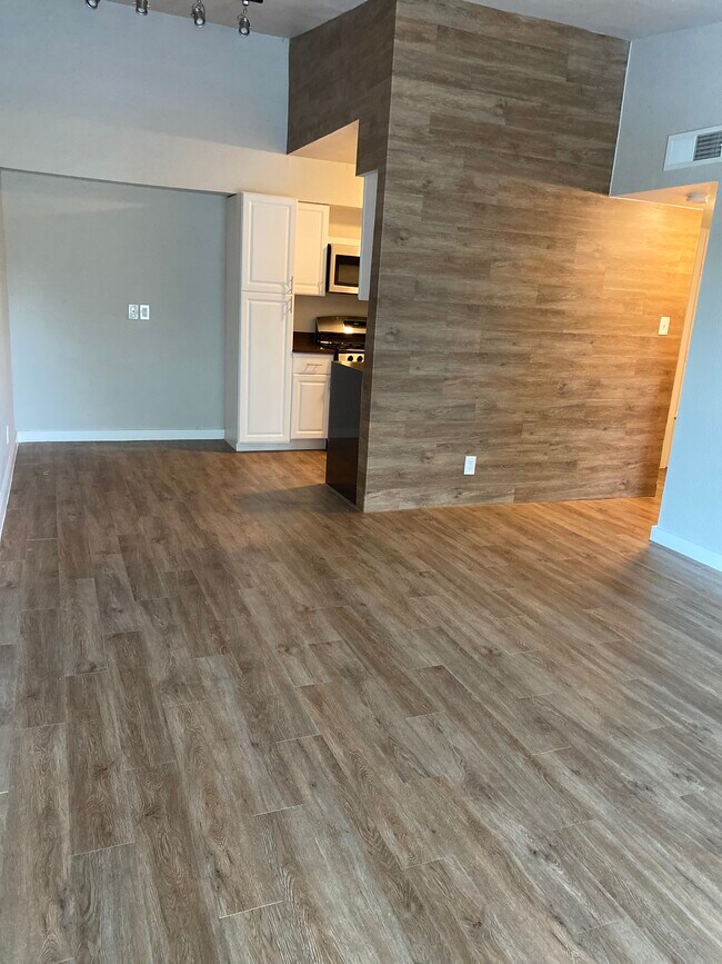 Foto del edificio - 2215 E 51st St