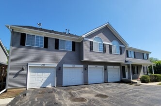 Building Photo - 427 Village Creek Dr