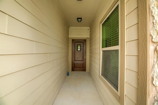 Foto del edificio - 10001 Pinnacle Crest Loop