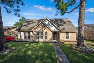 Building Photo - 21422 Park Willow Dr
