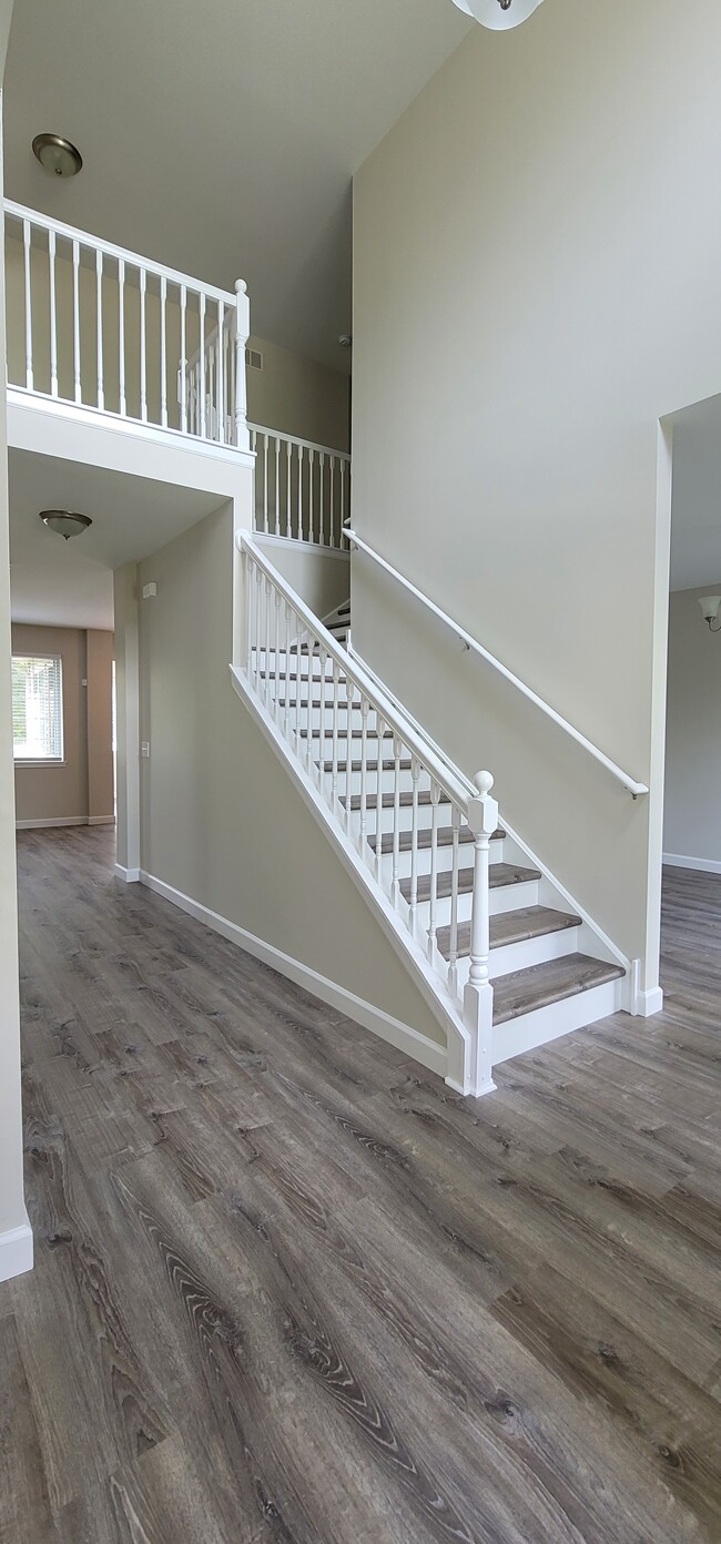 Building Photo - 12824 Meadow Ln