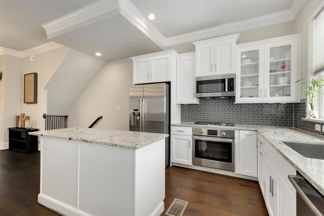 Foto del edificio - 7333 Valley View Ln