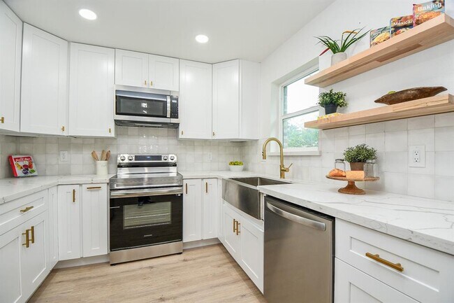 Building Photo - 12415 Brandywyne Dr
