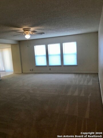 Building Photo - 9638 Wicklow Dr