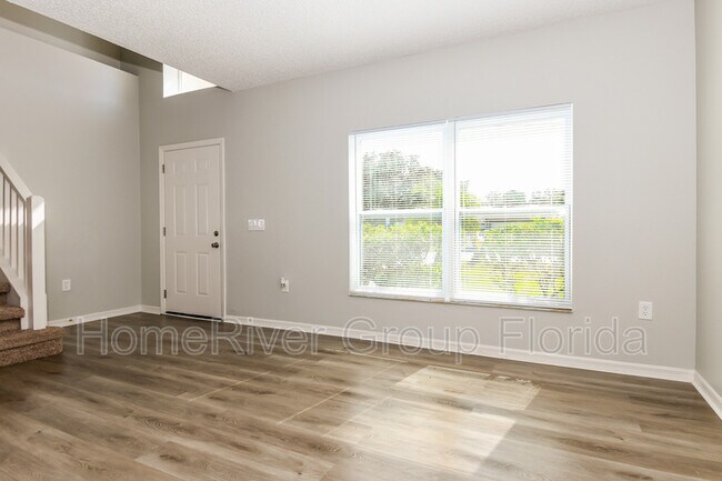 Building Photo - 503 Hummingbird Ct
