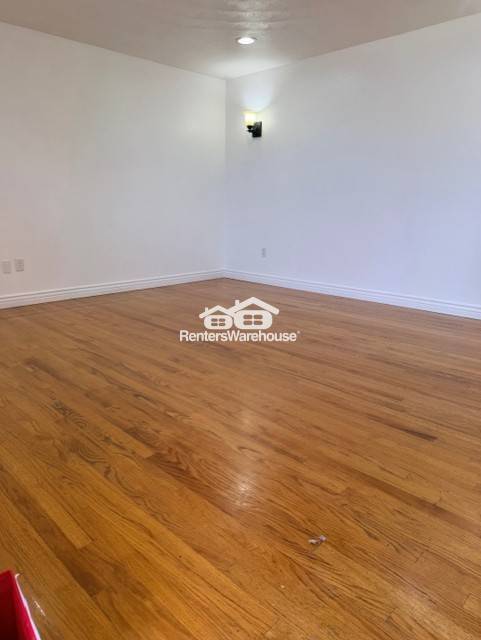 Foto del edificio - 5 Bedroom 2.5 Bath Brick Ranch in Arvada Available NOW!