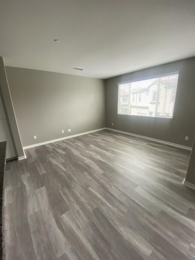 Foto del edificio - 45469 Calle Cirros