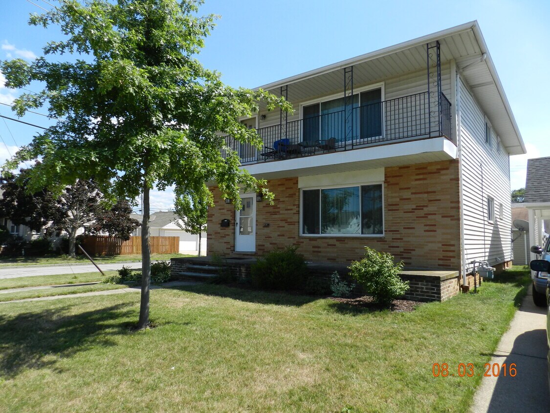 6603 Sunderland Dr, Parma, OH 44129 Townhome Rentals in Parma OH