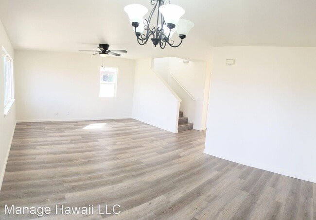 Building Photo - 3 br, 2 bath House - 911045 Aukahi Street