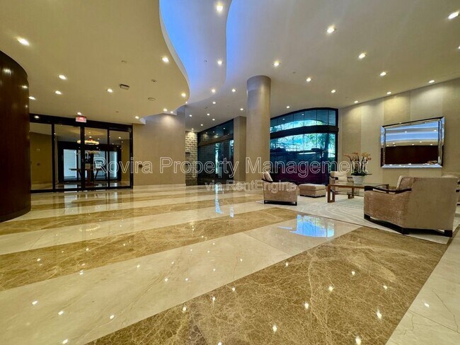 Foto del edificio - 19667 Turnberry Way