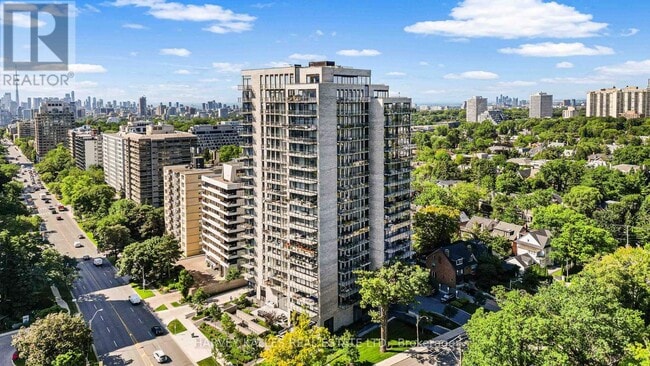 Building Photo - 215 Lonsdale Rd