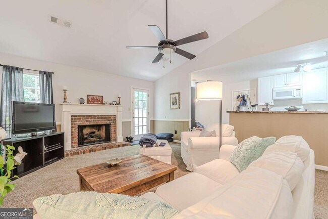 Foto del edificio - 2220 Laurel Mill Way