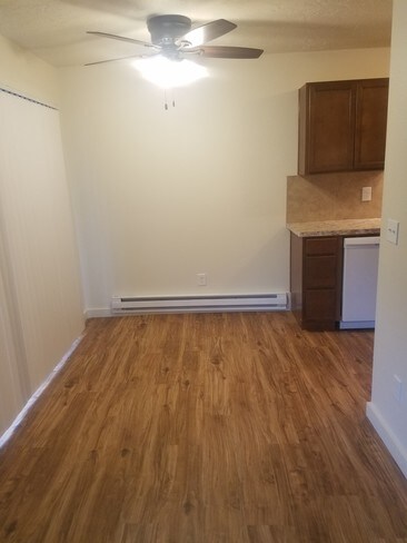 Building Photo - FirCrest Manor Apartments