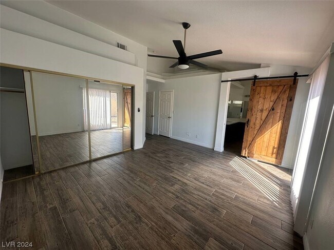 Foto del edificio - 7216 Hawk Haven St