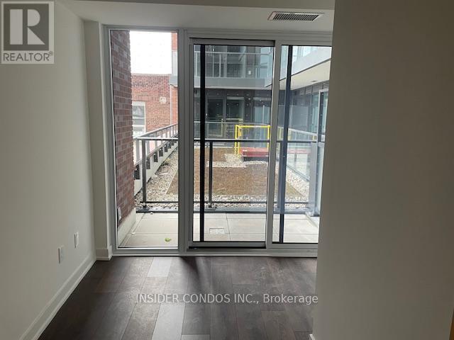 Photo du bâtiment - 220-225 LAKEVIEW Ave