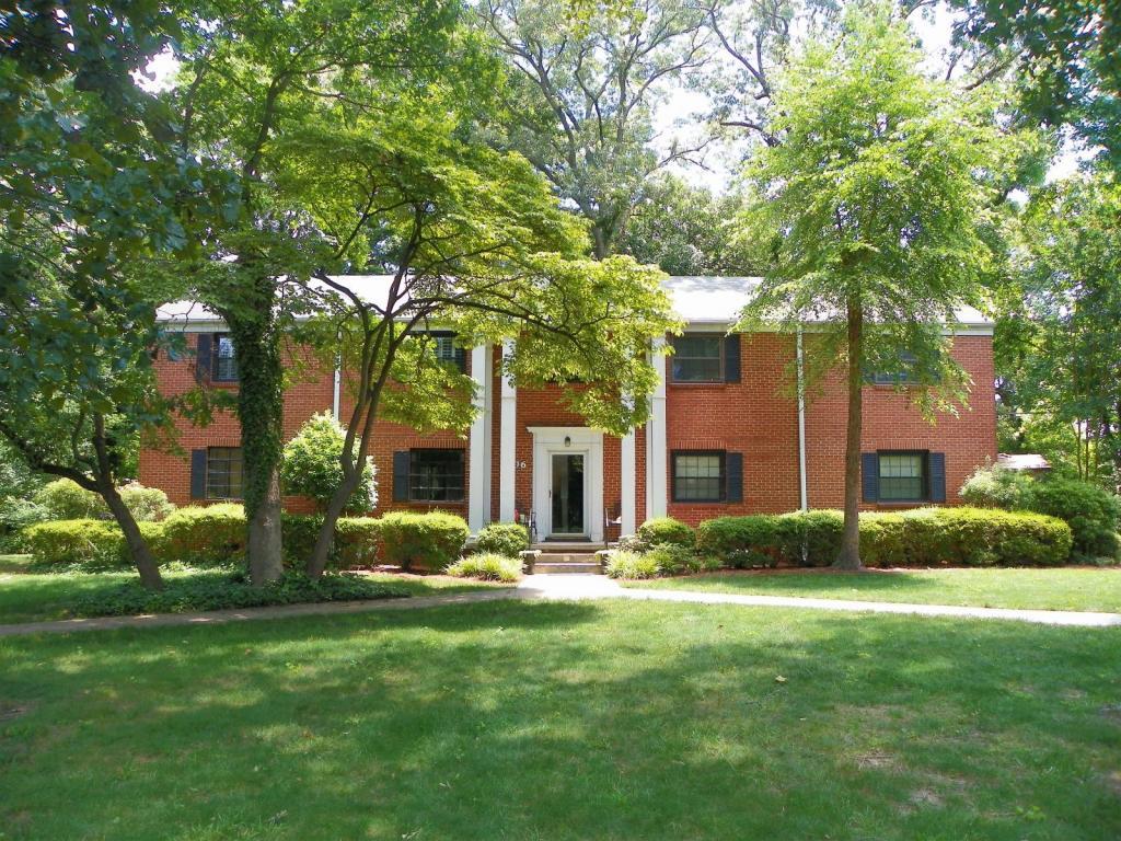 Foto principal - 1306 Eaton Place #A