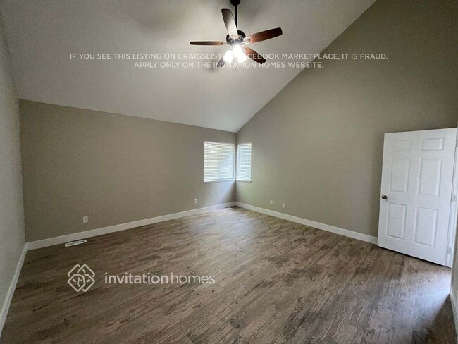 Building Photo - 3289 S Espana Cir