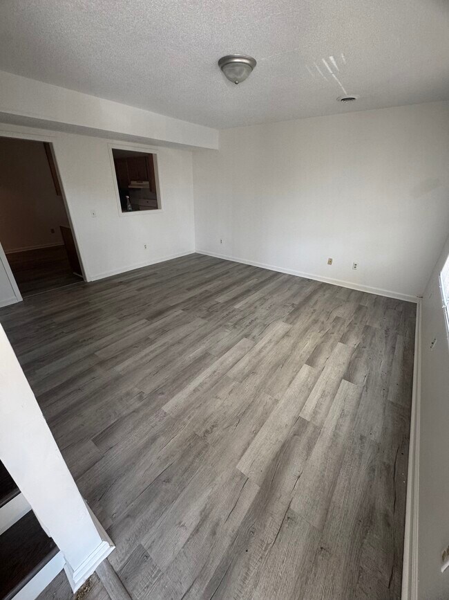 Building Photo - 156 Berrywood Ln