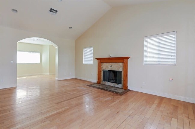 Building Photo - 9401 Hillrose St