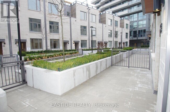 Building Photo - 165 Pears Ave.