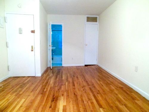 Primary Photo - 1360 1st Ave