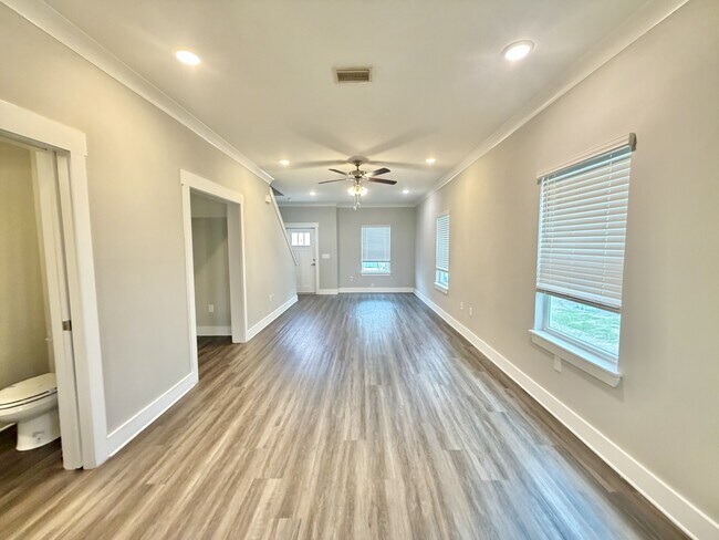 Foto del edificio - 363 N Sand Palm Rd