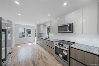 Building Photo - 1435 NY-208