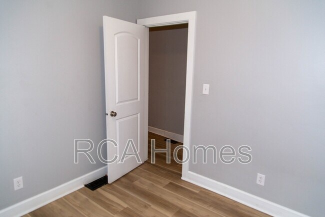 Foto del edificio - 1503 Dawson St