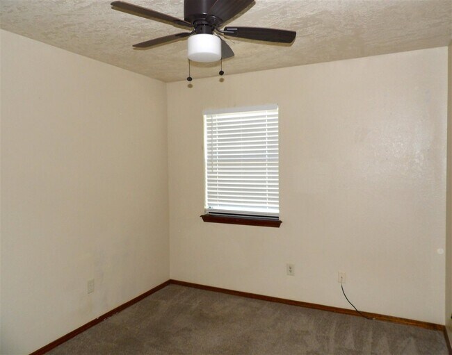 Building Photo - 604 SW 60th St