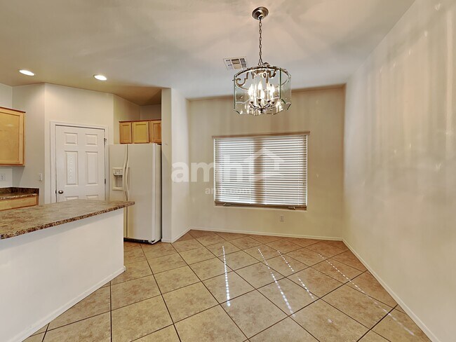 Foto del edificio - 3240 W Hayden Peak Dr