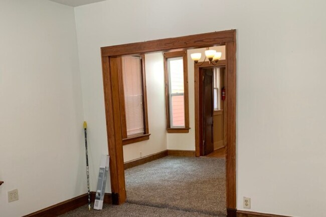 Foto del edificio - 2329 N Humboldt Blvd