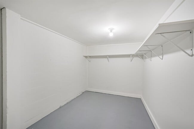 Building Photo - 216 Redan St
