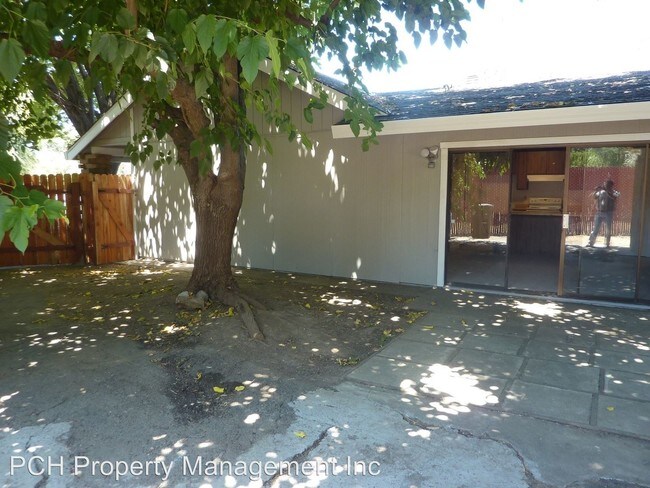 Building Photo - 2 br, 1 bath House - 11014 Hirschfeld Way