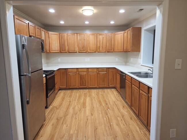 Foto del edificio - 8025 Kirbyhaigh Cir