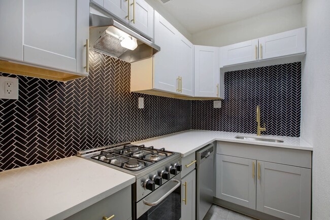 Building Photo - Uptown Terrace