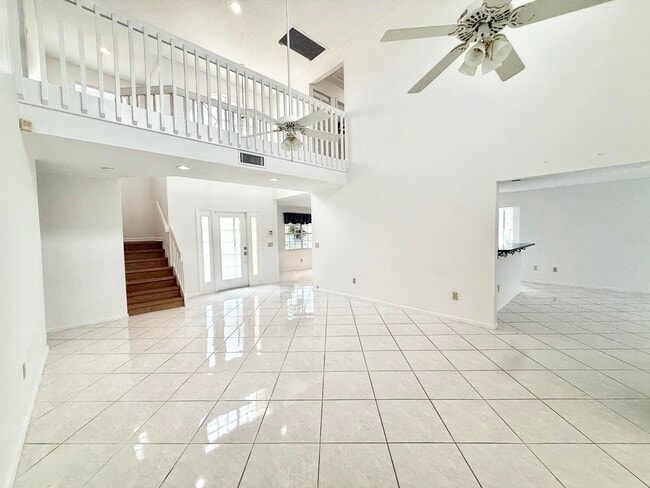 Building Photo - 10579 Pebble Cove Ln