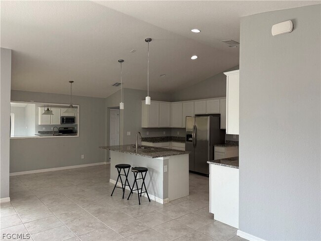 Foto del edificio - 910 NW 8th Terrace