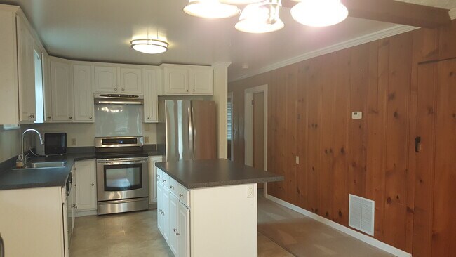 Foto del edificio - 736 Rosedale St