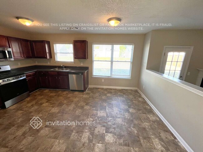 Building Photo - 3632 Rosebud Park Dr