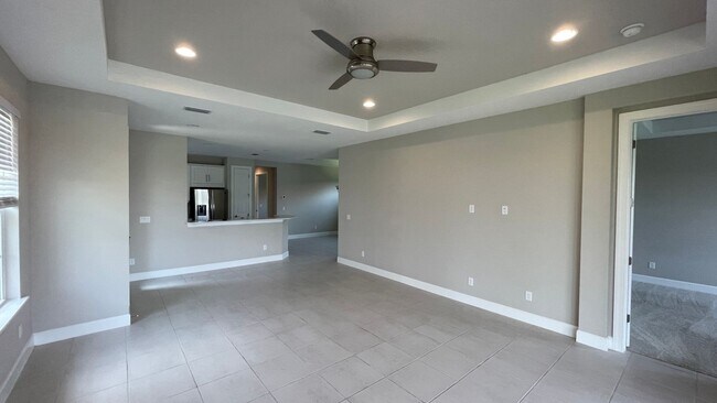 Building Photo - Unfurnished Annual Rental