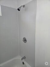 Building Photo - 713 W 59th Pl