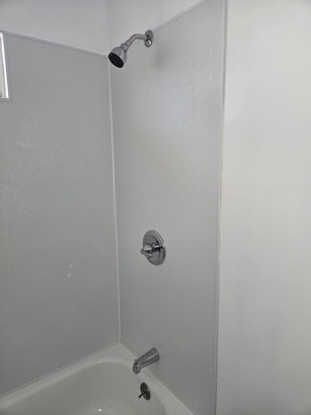 Primary Photo - 713 W 59th Pl