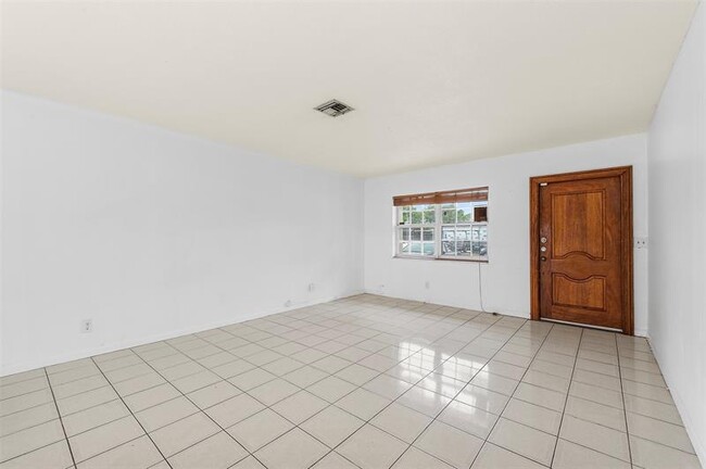 Foto del edificio - 117 SW 4 Ave