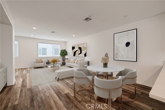 Foto principal - 14424 Lily Ln