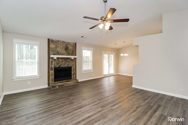 Foto del edificio - 3513 Shelly Dr NW