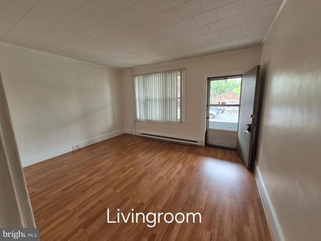 Foto del edificio - 1450 E 6th St