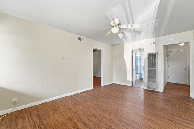 Building Photo - 139 W 18th St