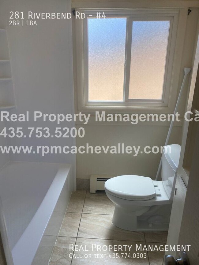 Building Photo - 2 BR 1 BA apartment with 1 car garage. Ava...